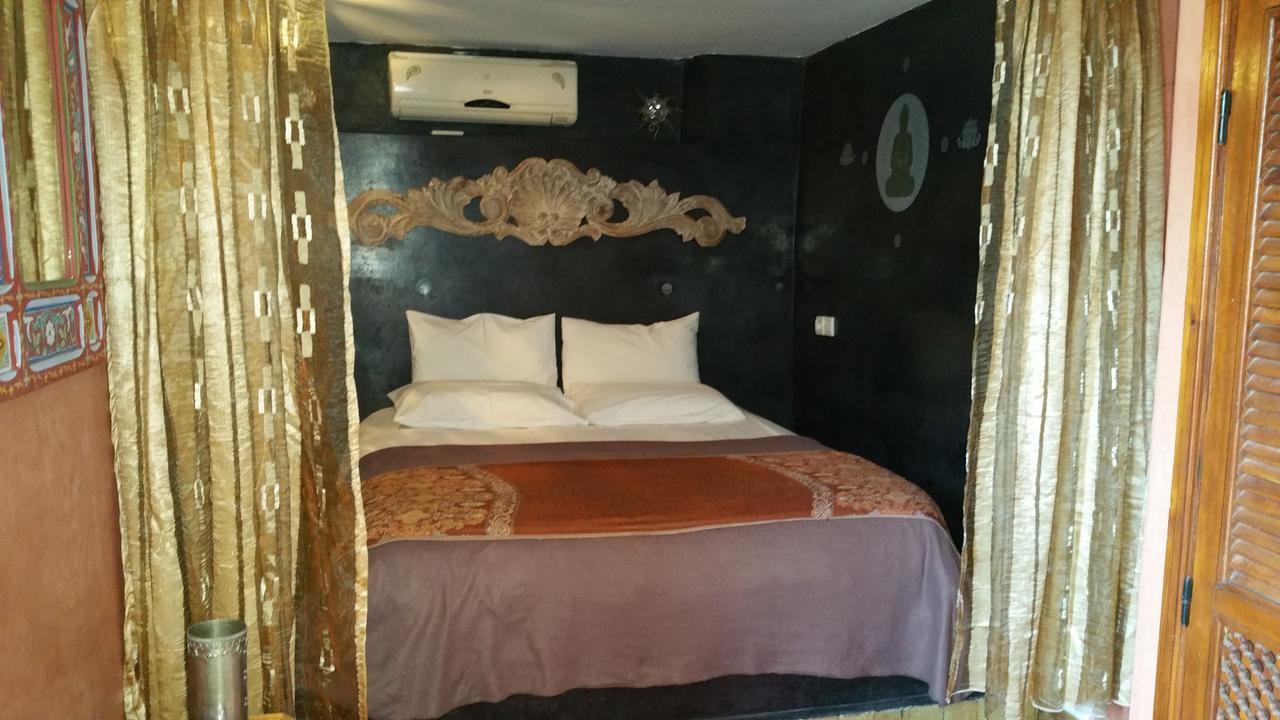 לינה וארוחת בוקר Les Bains De Fez Tara מראה חיצוני תמונה