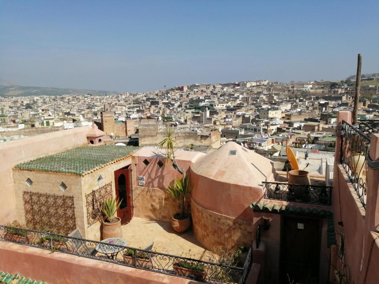 לינה וארוחת בוקר Les Bains De Fez Tara מראה חיצוני תמונה