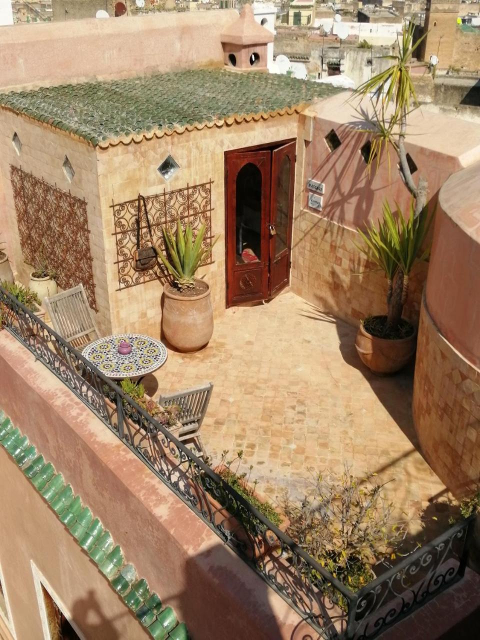 לינה וארוחת בוקר Les Bains De Fez Tara מראה חיצוני תמונה
