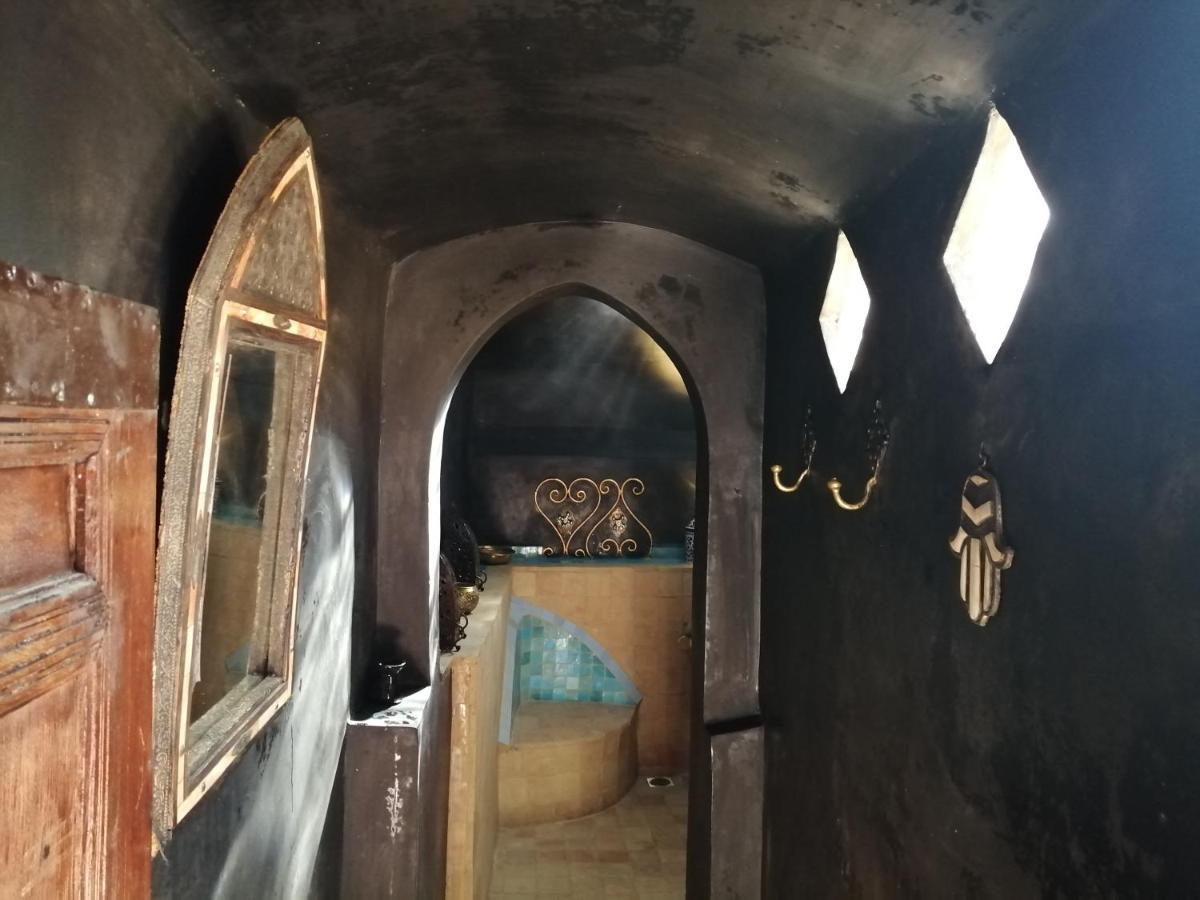 לינה וארוחת בוקר Les Bains De Fez Tara מראה חיצוני תמונה